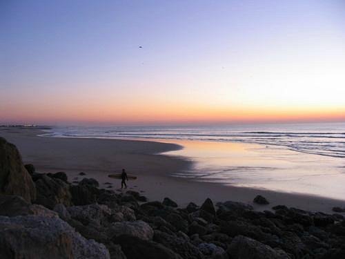 https://dynamic-media-cdn.tripadvisor.com/media/photo-o/04/01/e5/71/praia-do-cabedelo.jpg?h=500&s=1&w=500